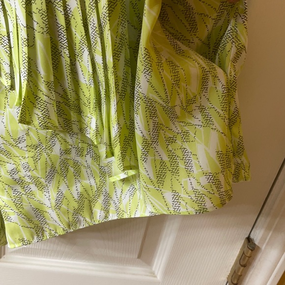 BCBG Shorts with pockets - Picture 4 of 4